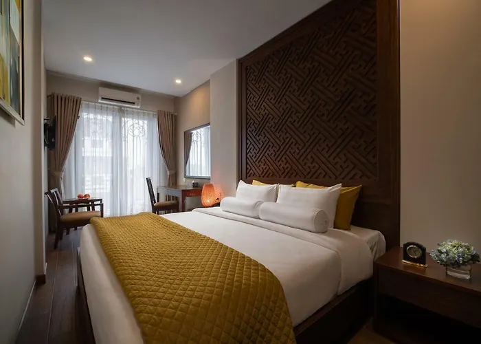 Lakeside Premium & Travel